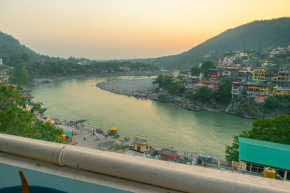 Madpackers Rishikesh Laxman Jhula
